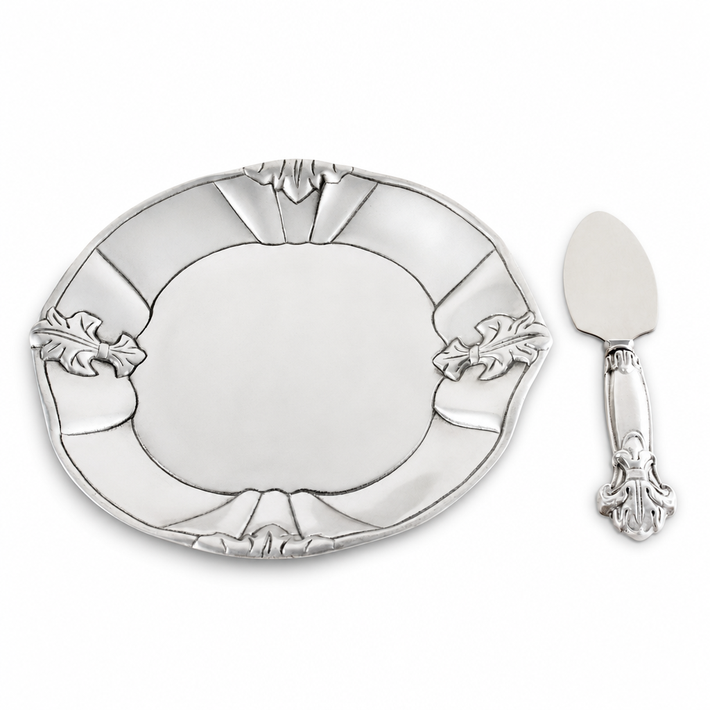 Fleur-De-Lis Plate with Server 1