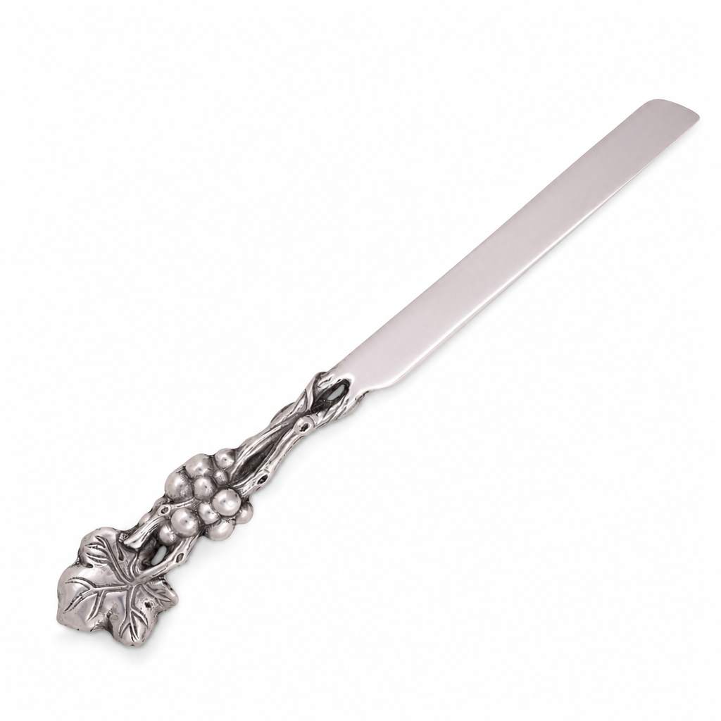 Grape Cake Knife 1