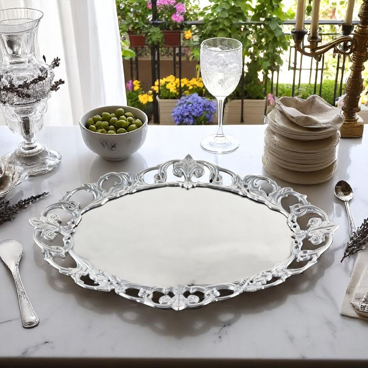 Fleur-De-Lis Oval Serving Tray