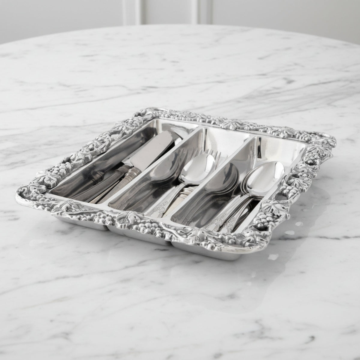 Grape Flatware Caddy 9