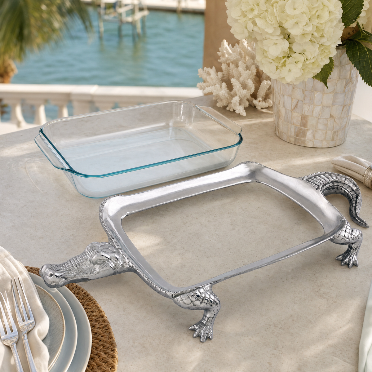 Alligator Pyrex Holder 3qt 8