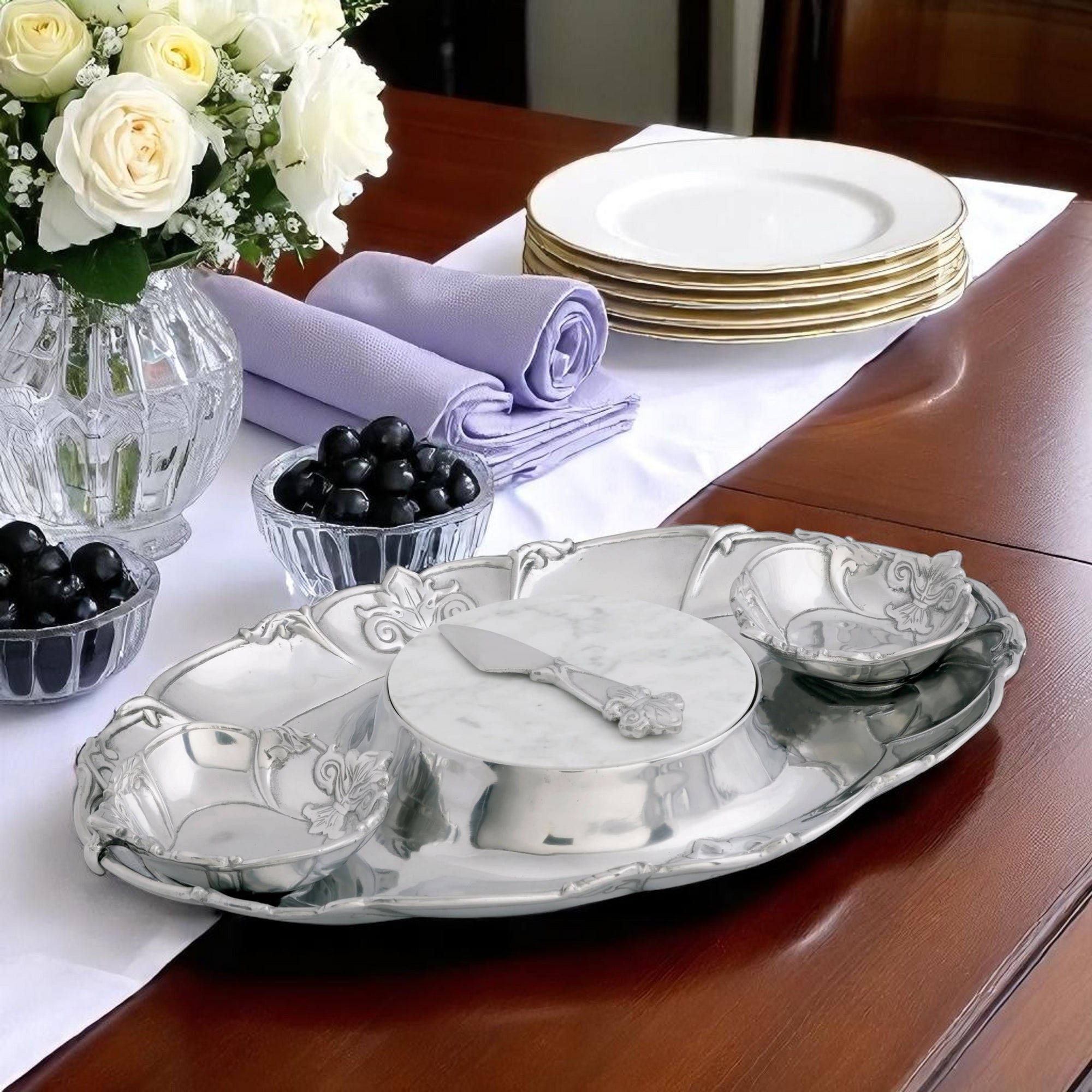 Fleur-De-Lis Tray Entertainment