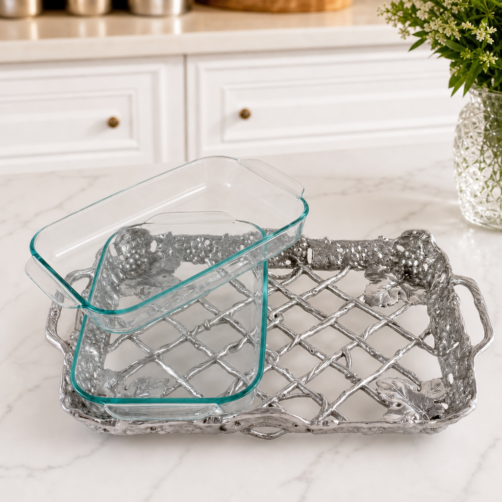 Grape Pyrex Holder 2qt 8