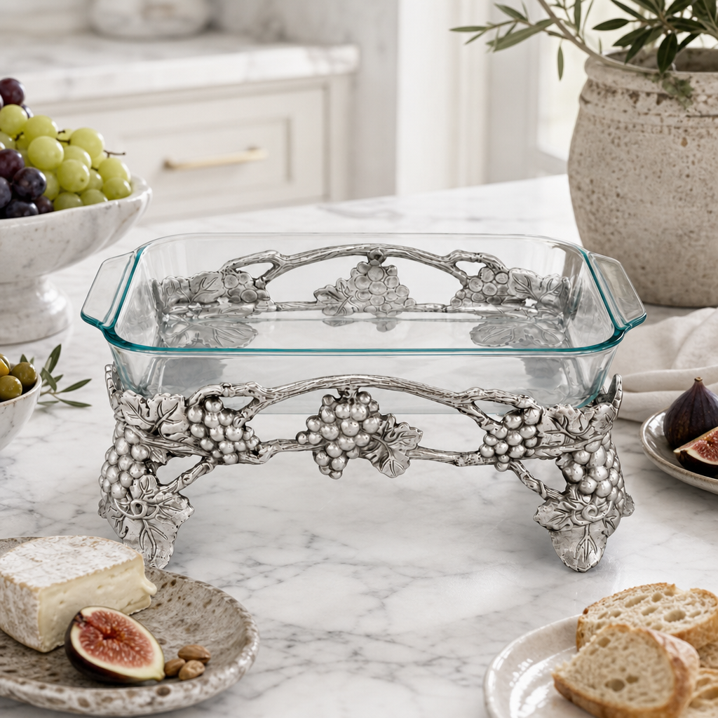 Elevated Grape Pyrex Holder 3qt 6