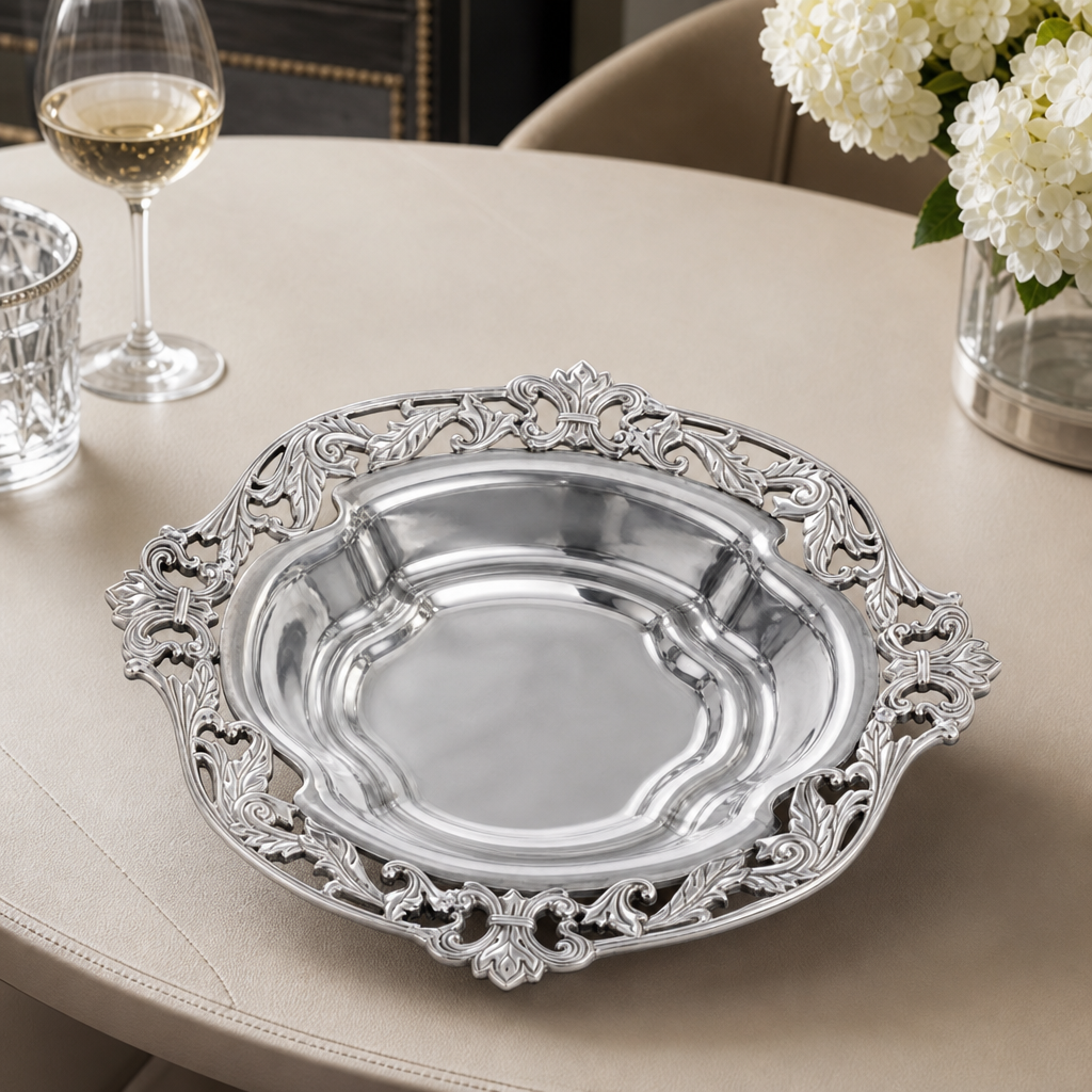Acanthus Serving Bowl 3