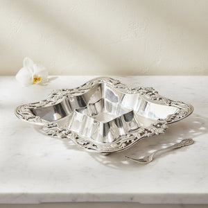Acanthus Chip and Dip 9