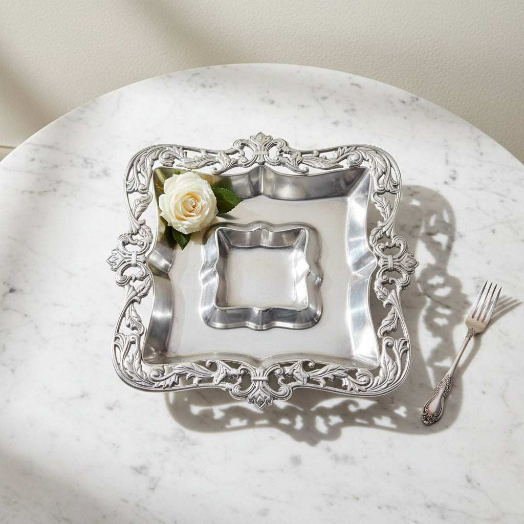 Acanthus Chip and Dip 10