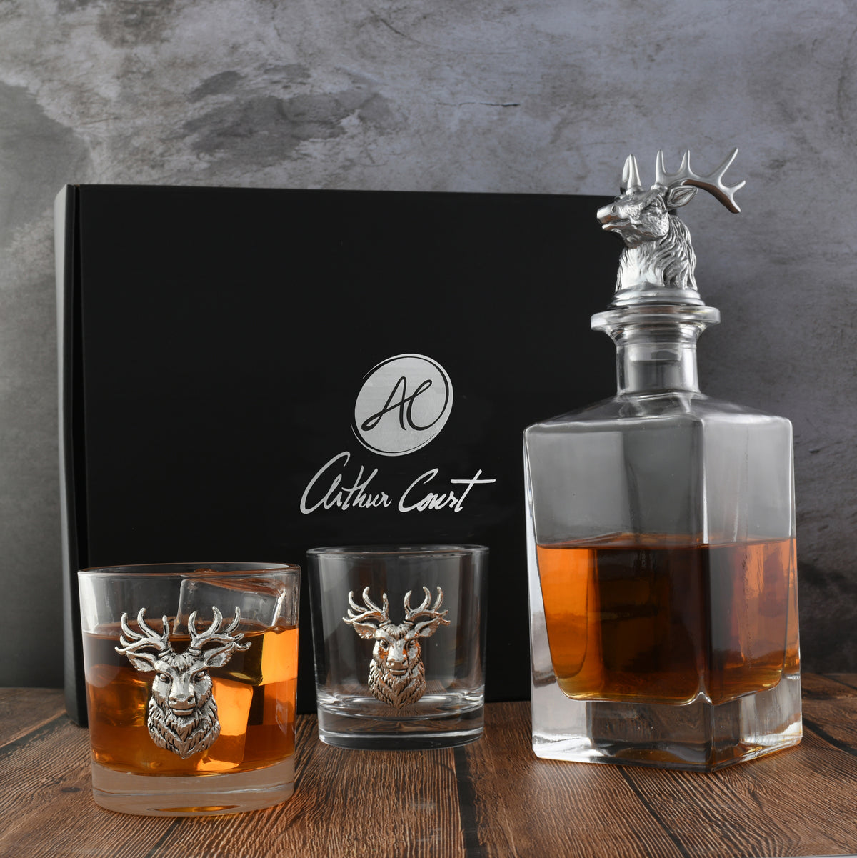 Elk / Deer Bust Decanter Set with Glasses 10