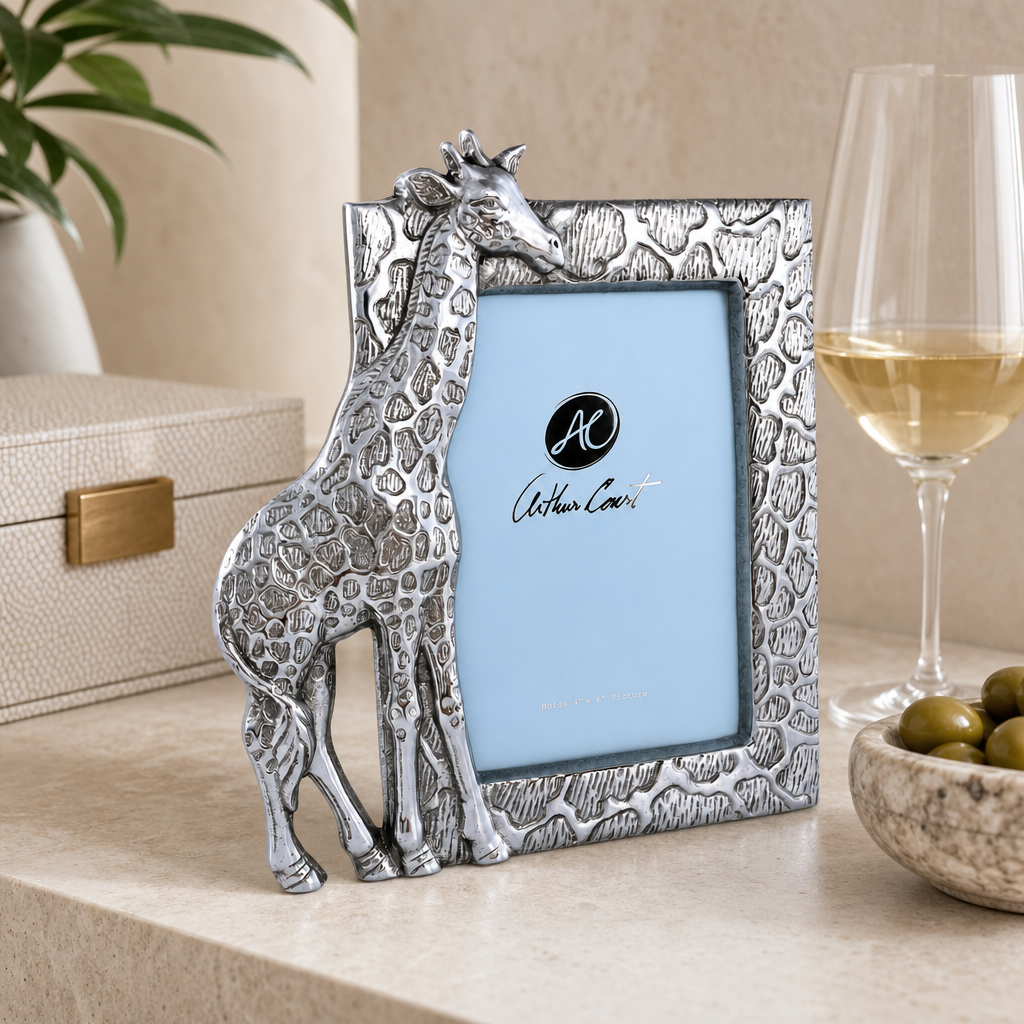 Giraffe Frame 1