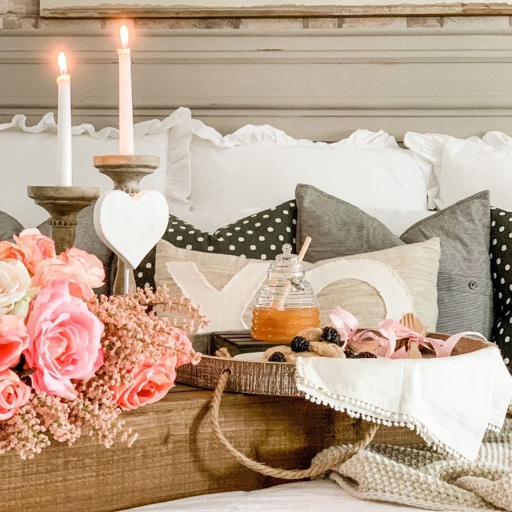 House Guest Gifts: Serveware, Decor & Entertaining Essentials