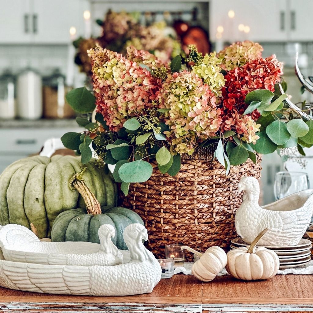 Thanksgiving Table Decor & Serving Pieces