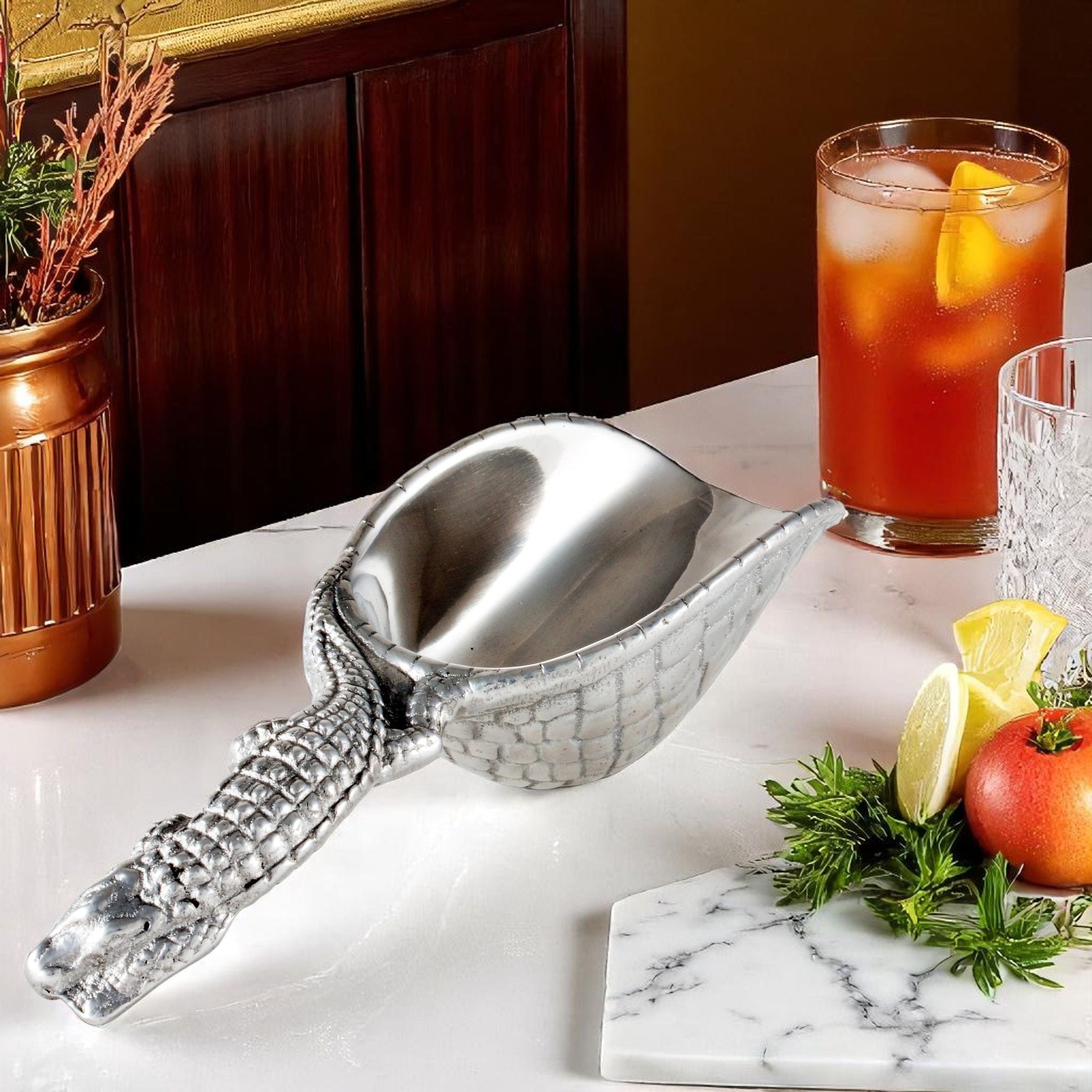 Arthur Court Alligator Alligator Ice Scoop