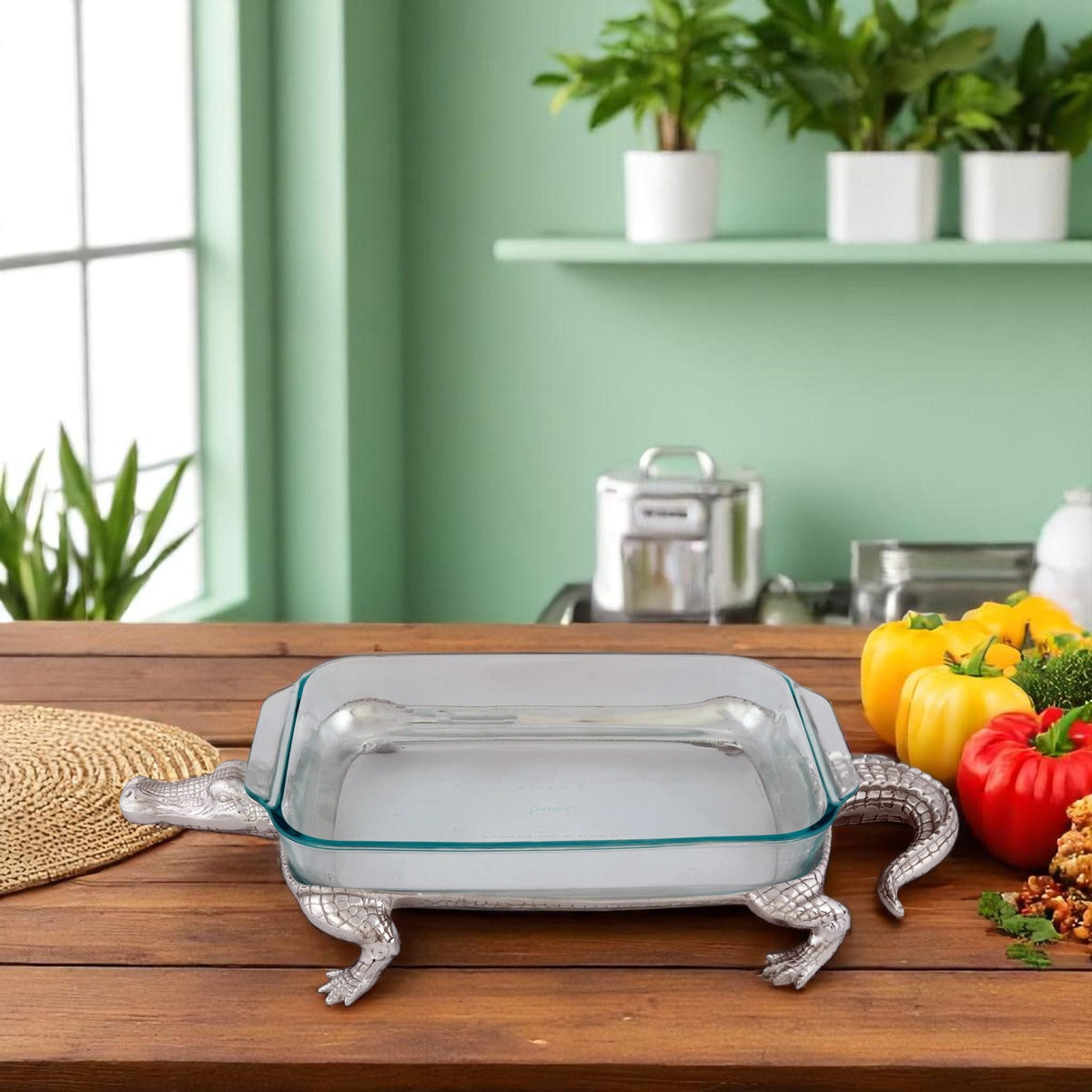 Arthur Court Alligator Alligator Pyrex Holder 3qt