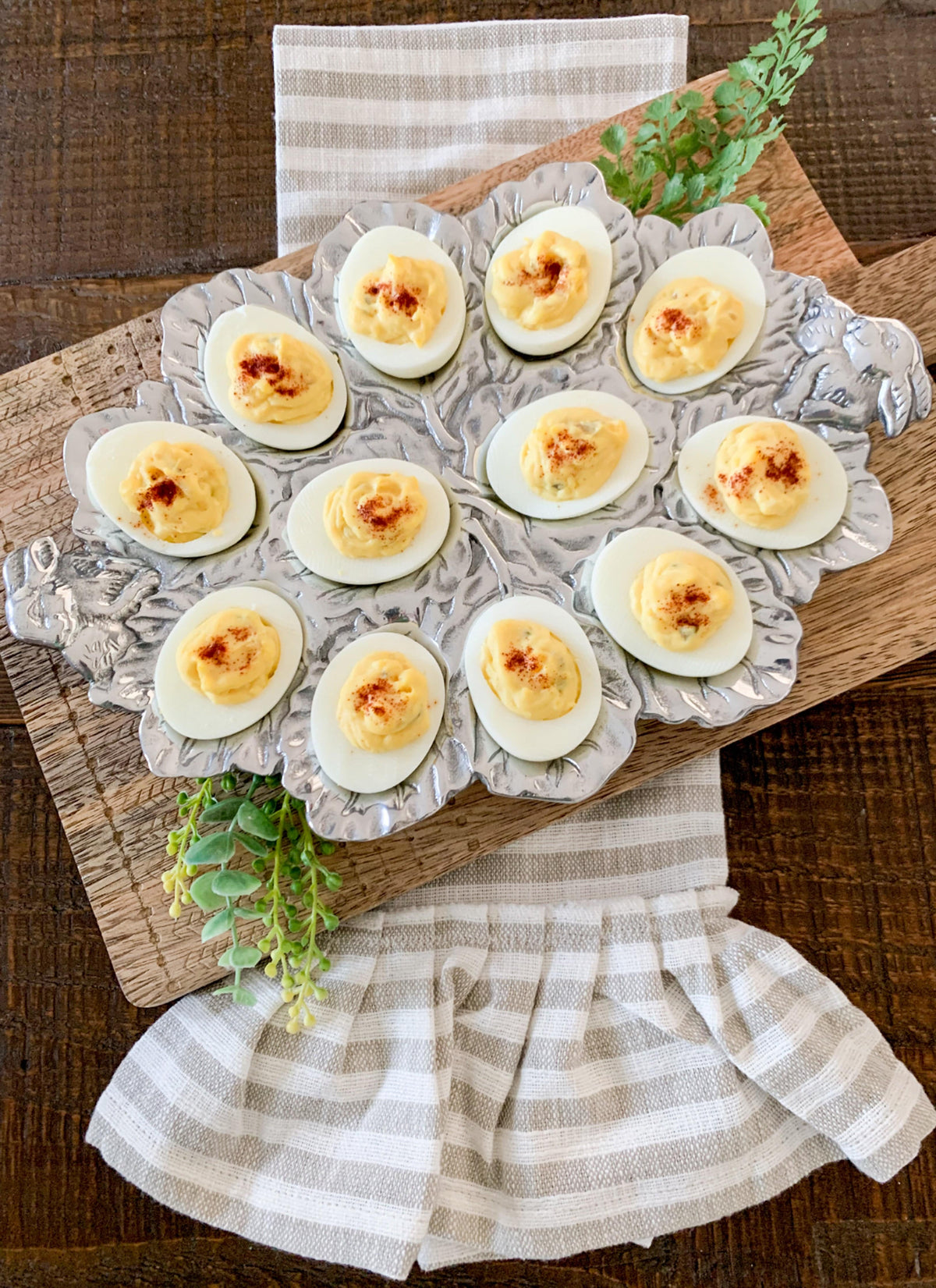 Arthur Court Bunny Bunny Deviled Egg Holder