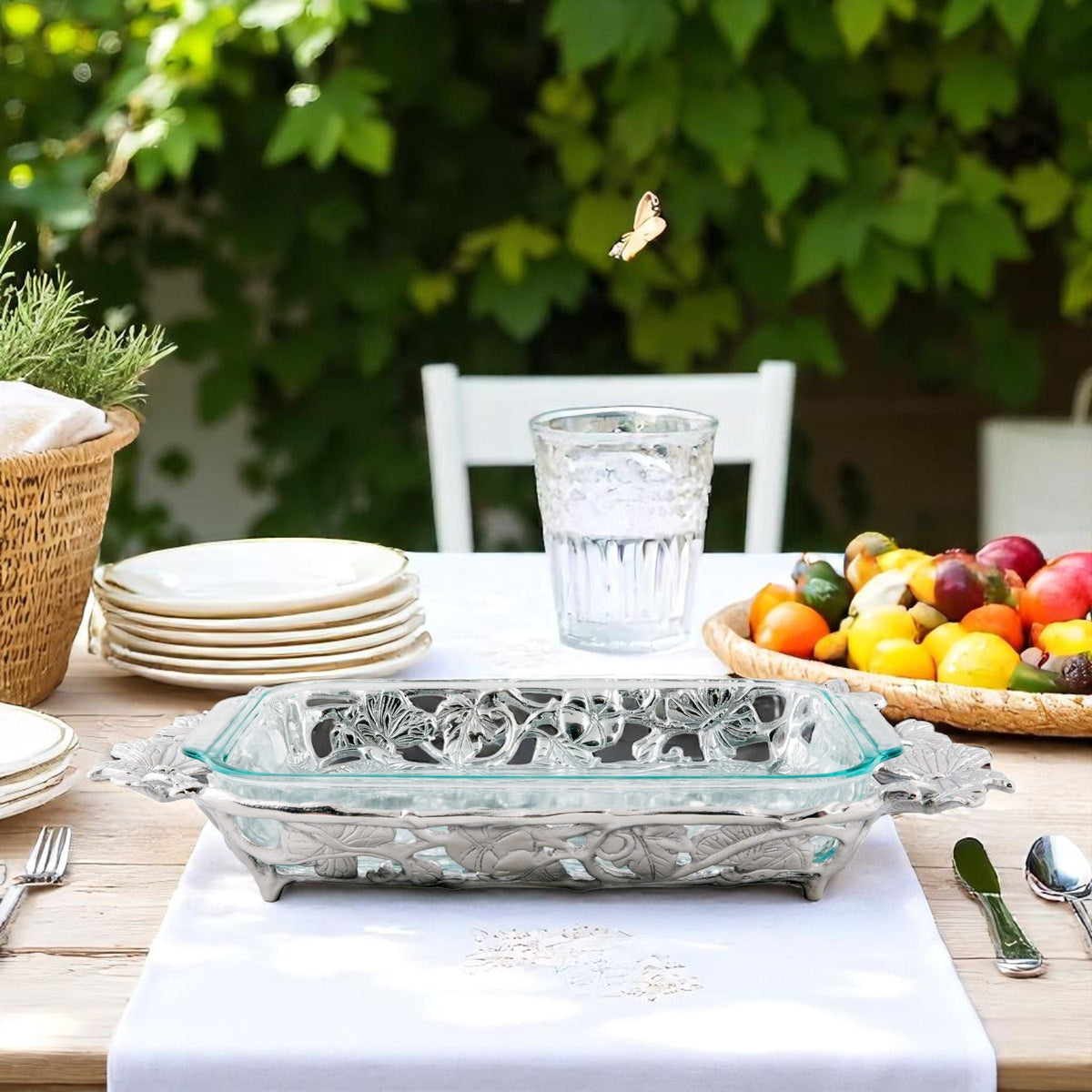 Arthur Court Butterfly Butterfly Pyrex Holder 3qt