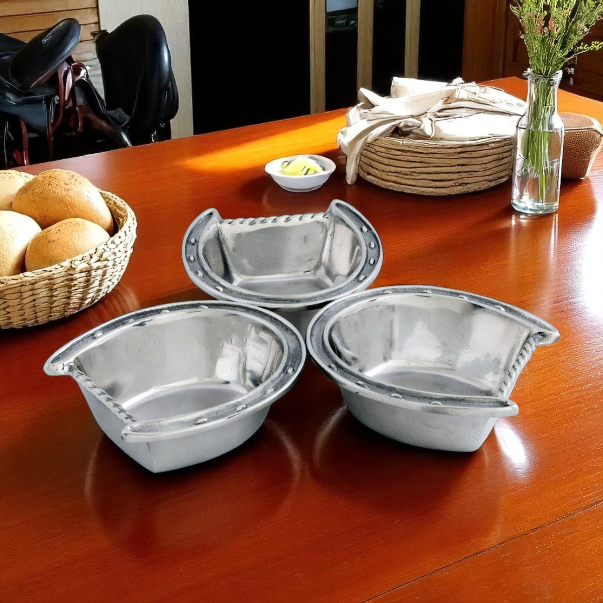 Arthur Court Equestrian Horseshoe 3-Bowl Bowl