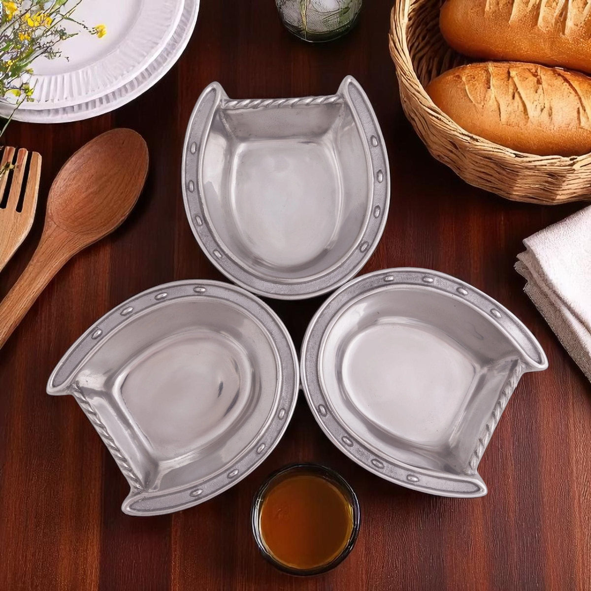 Arthur Court Equestrian Horseshoe 3-Bowl Bowl