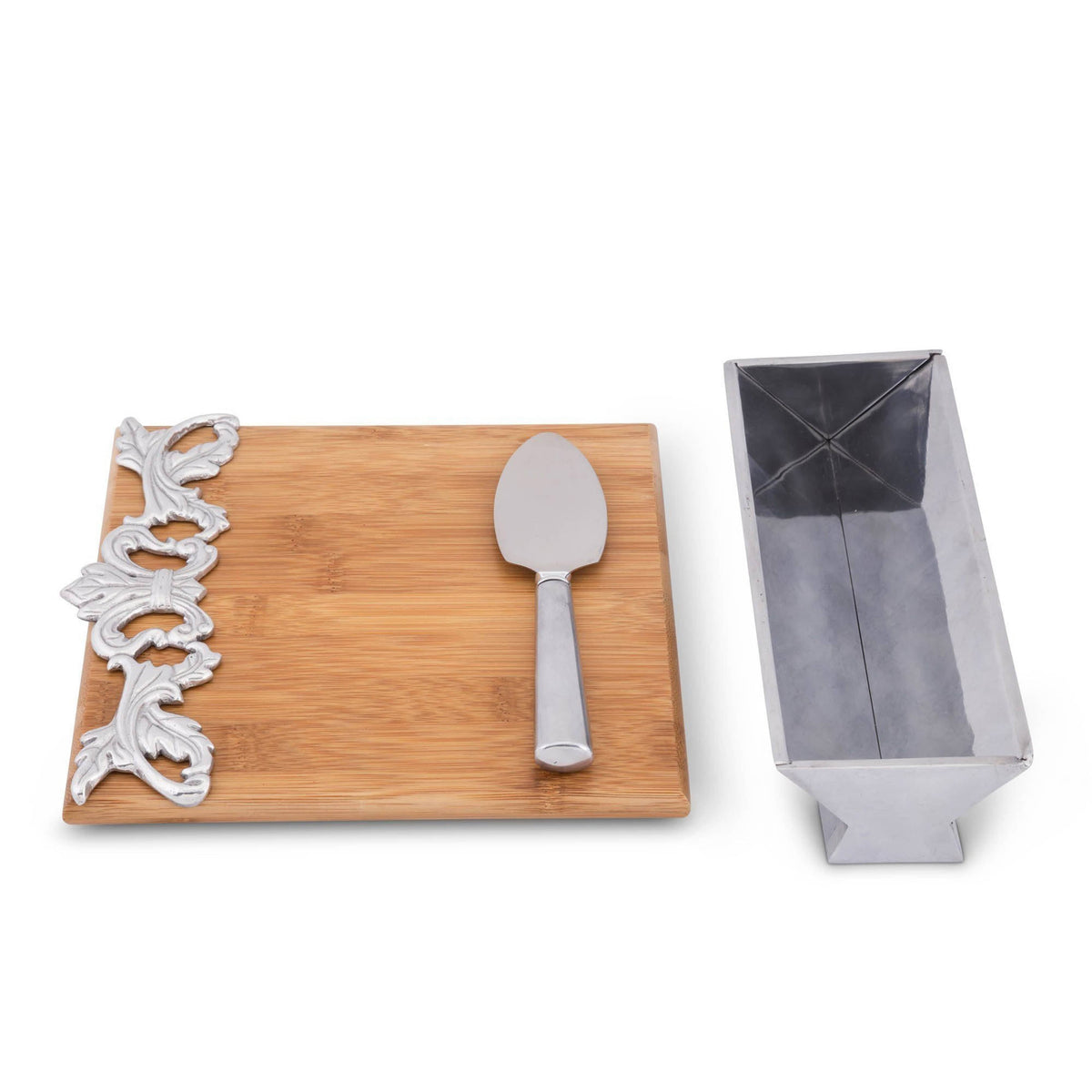 Arthur Court Fleur De Lis Acanthus Bamboo Cheese Set