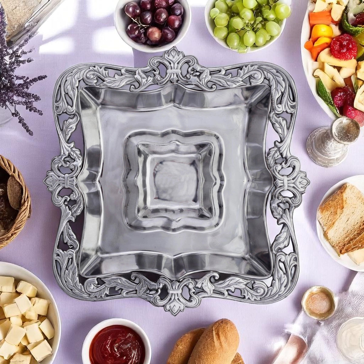 Arthur Court Fleur De Lis Acanthus Chip and Dip