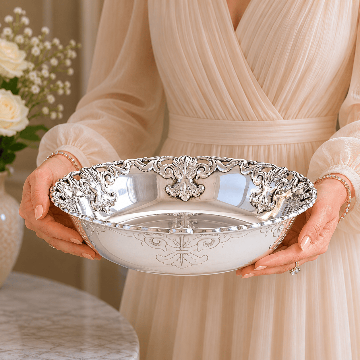 Arthur Court Fleur De Lis Fleur-De-Lis 12 Bowl