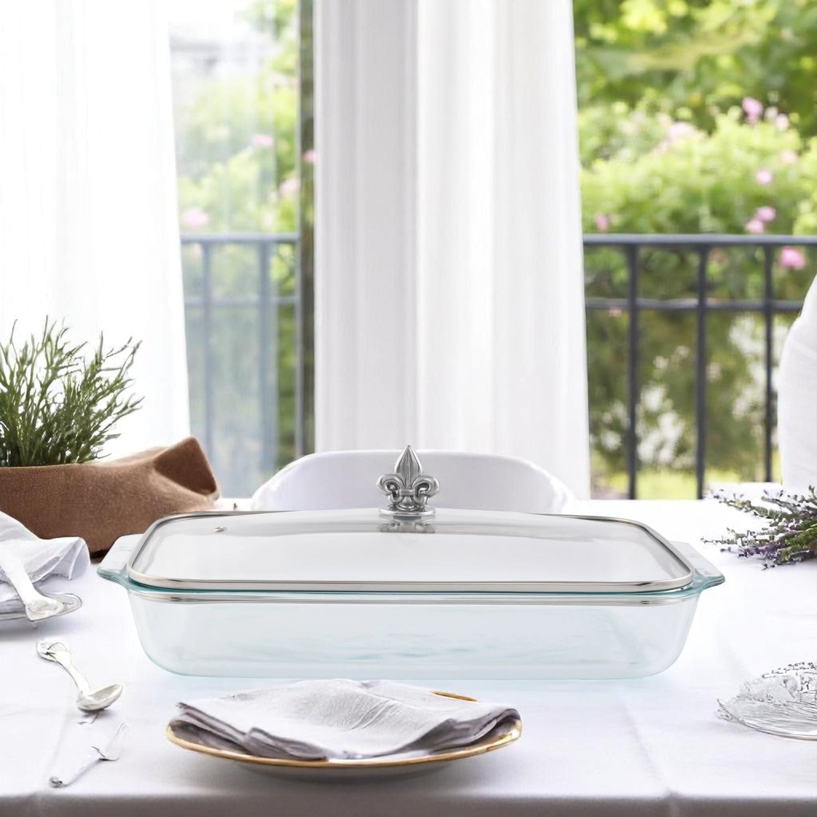 Arthur Court Fleur De Lis Fleur-de-Lis Lid with Pyrex 3 quart Baking Dish