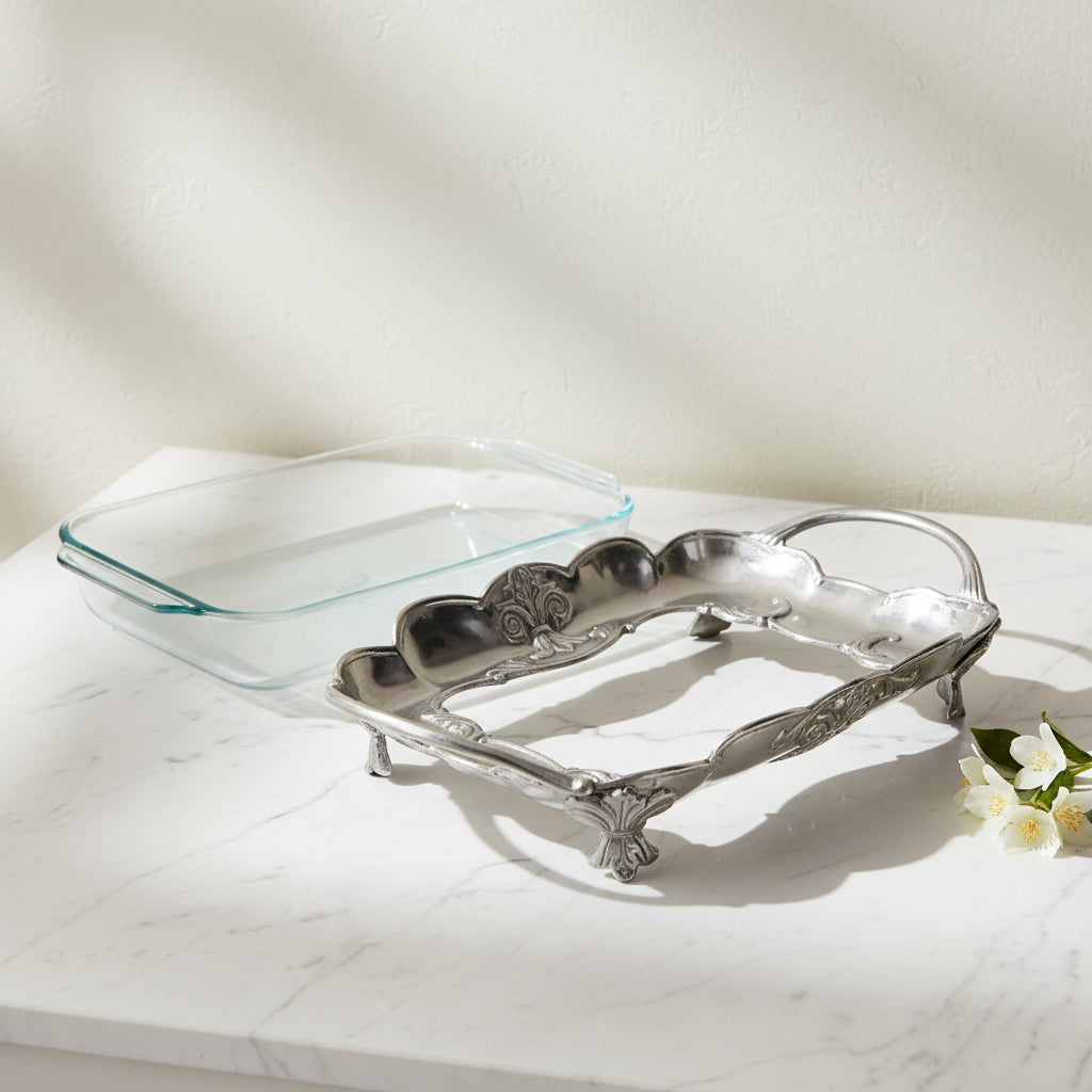 Arthur Court Fleur De Lis Fleur-De-Lis Pyrex Holder 3qt