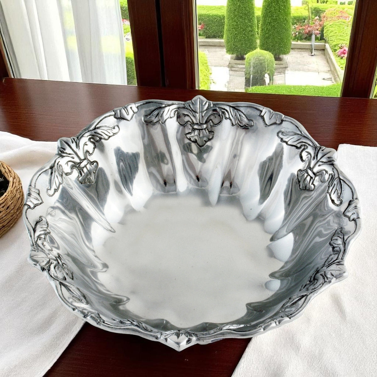 Arthur Court Fleur De Lis Fleur-De-Lis Salad Bowl 12