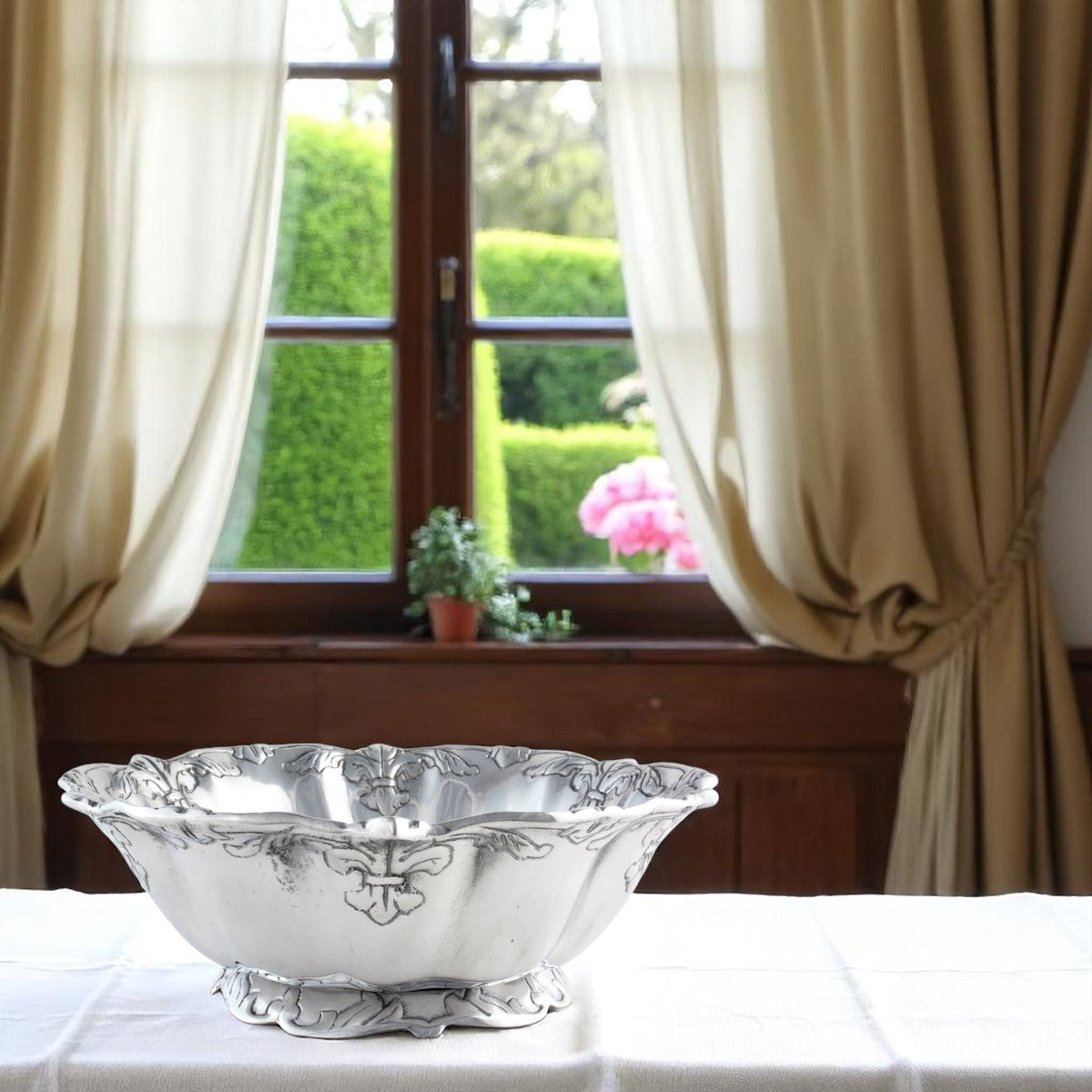 Arthur Court Fleur De Lis Fleur-De-Lis Salad Bowl 12