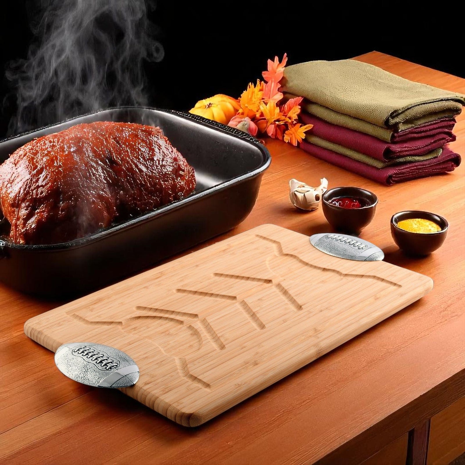 Arthur Court Football Football Handle Cutting / Cheese Board