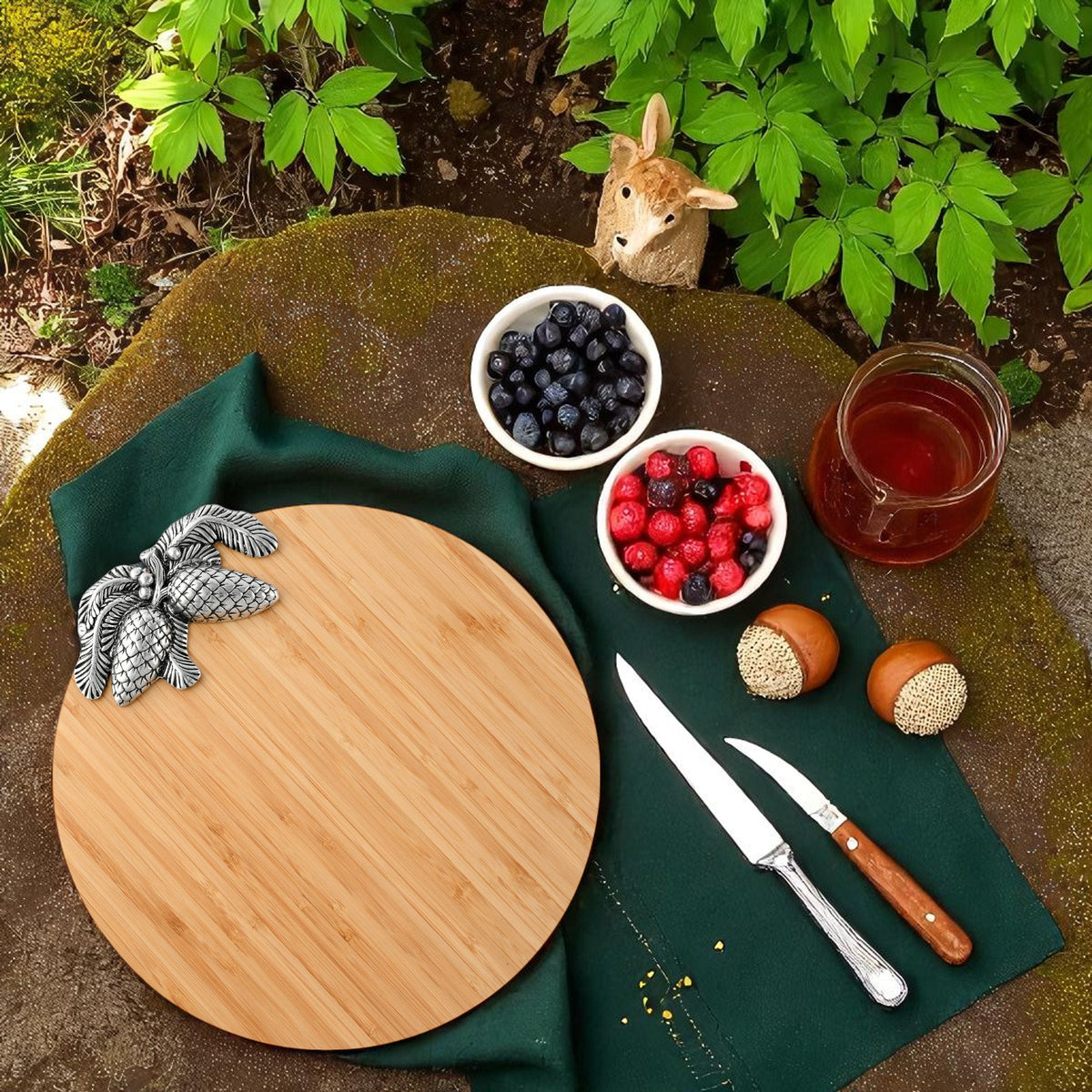 Arthur Court Forest Pine Cone Forest Wood Cheese Board