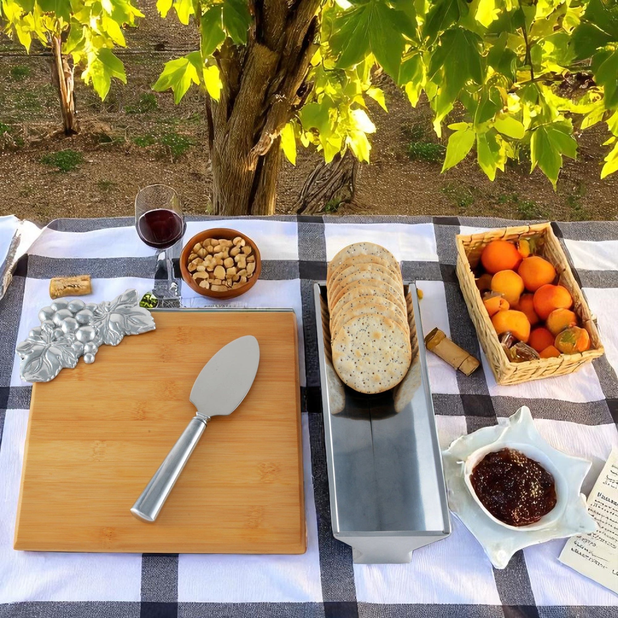 Arthur Court Grape Grape Bamboo Cheese Set