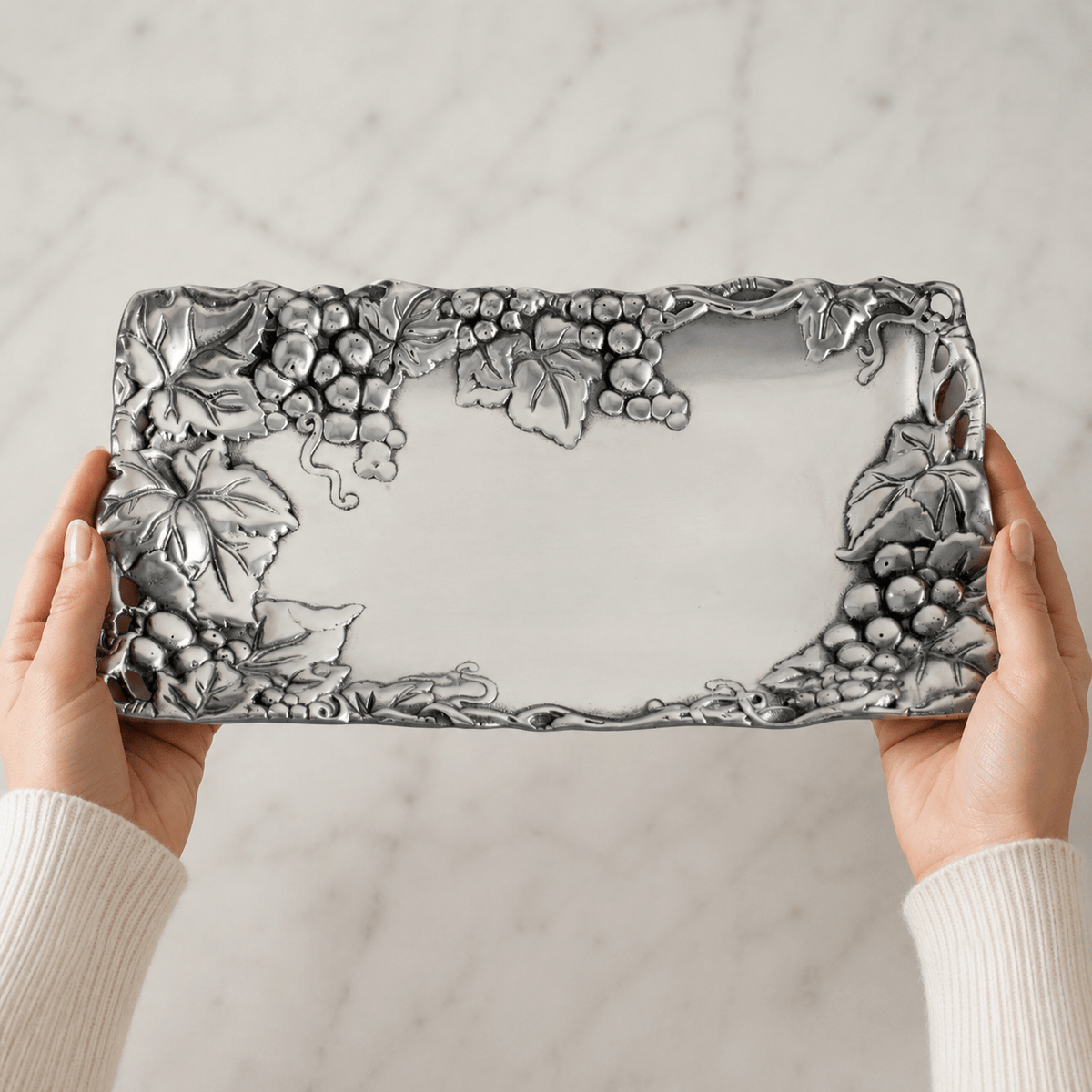 Arthur Court Grape Grape Bread Tray 6x12
