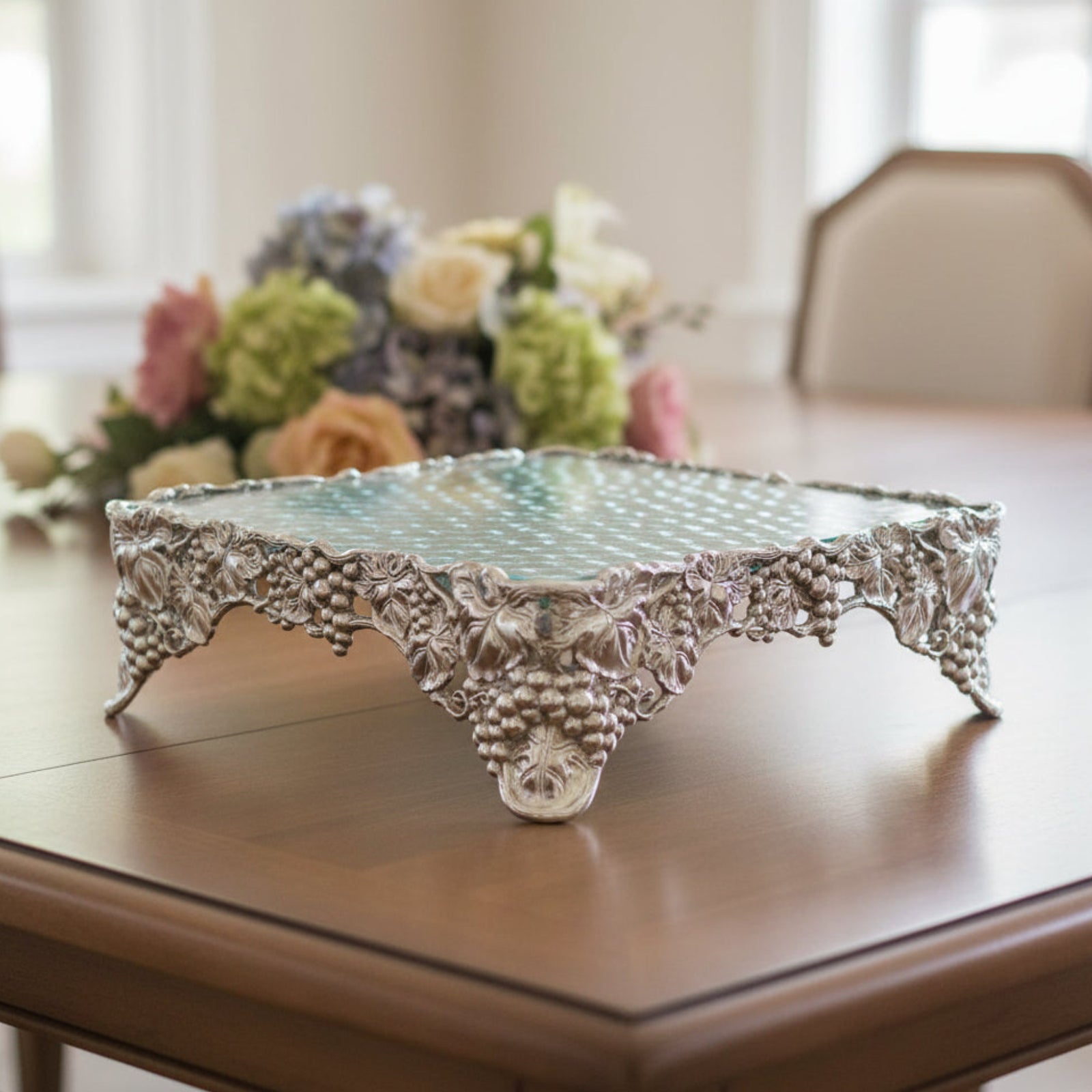 Arthur Court Grape Grape Cake Pedestal Sheet
