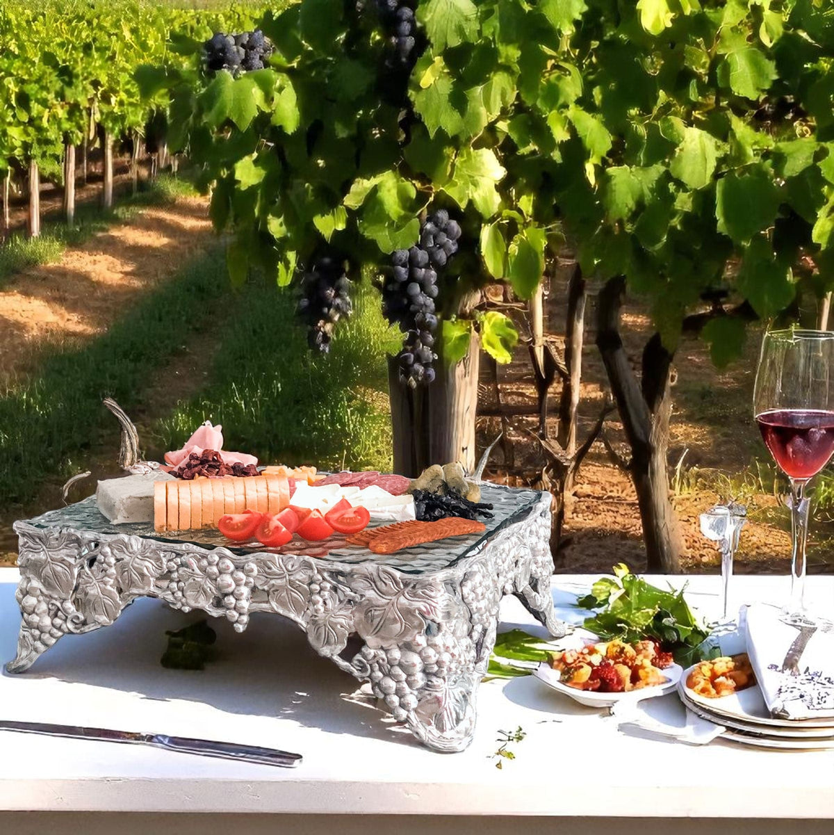 Arthur Court Grape Grape Cake Pedestal Sheet