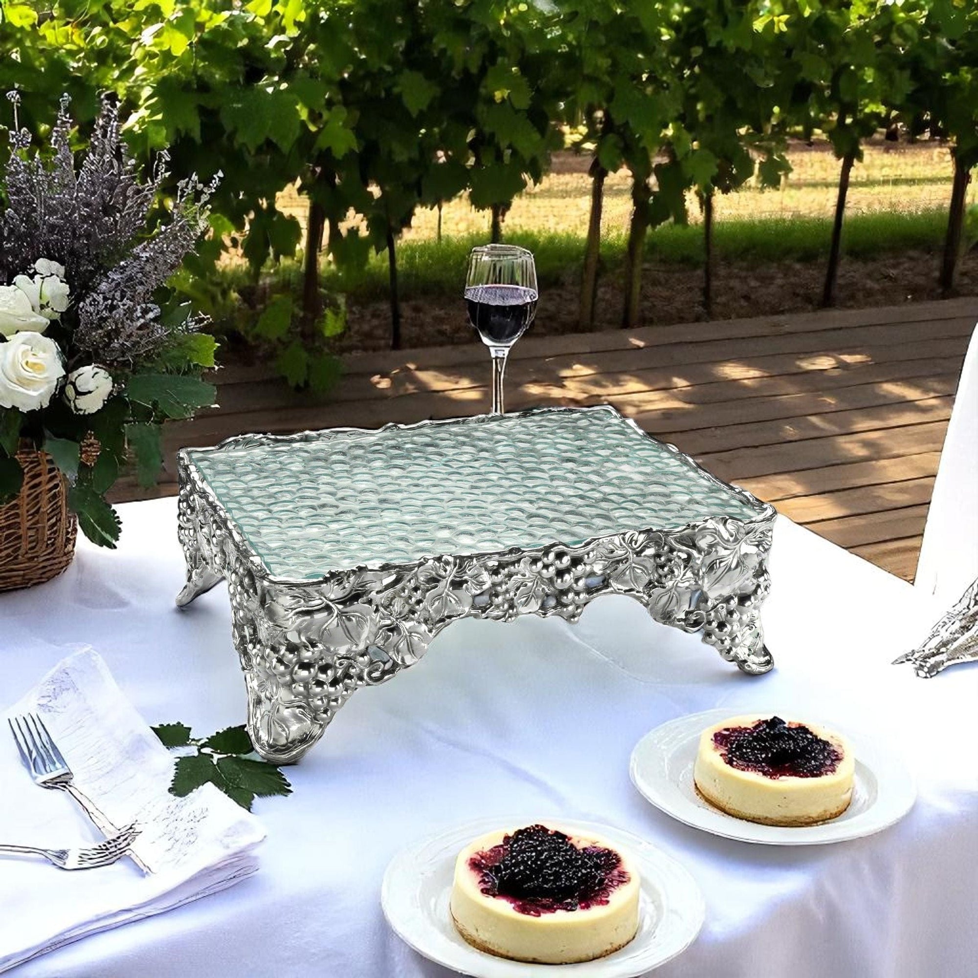 Arthur Court Grape Grape Cake Pedestal Sheet