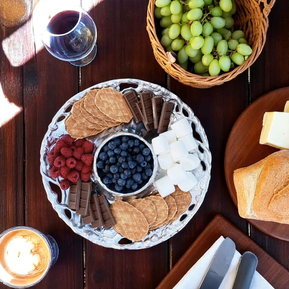 Arthur Court Grape Grape Chip and Dip