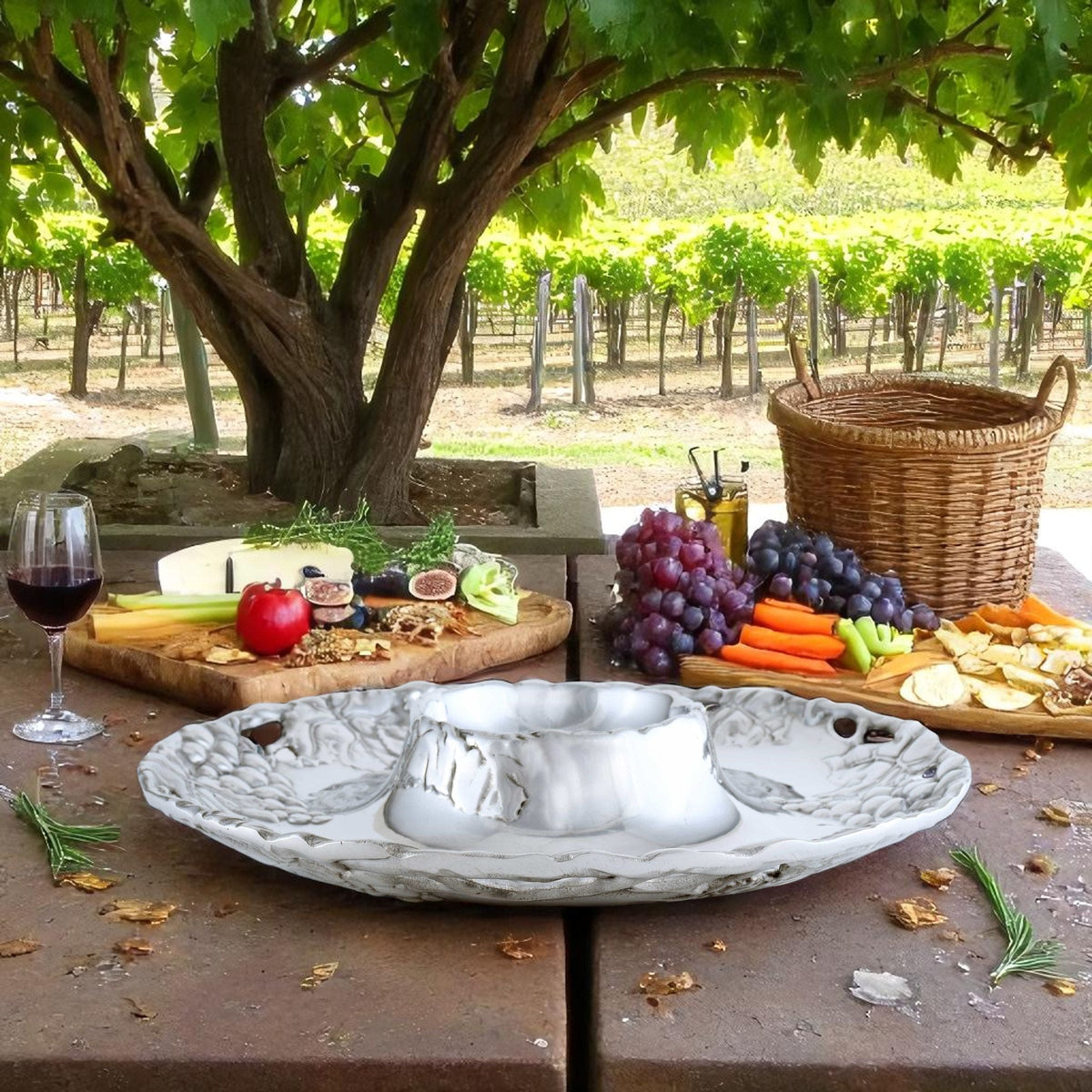 Arthur Court Grape Grape Chip and Dip