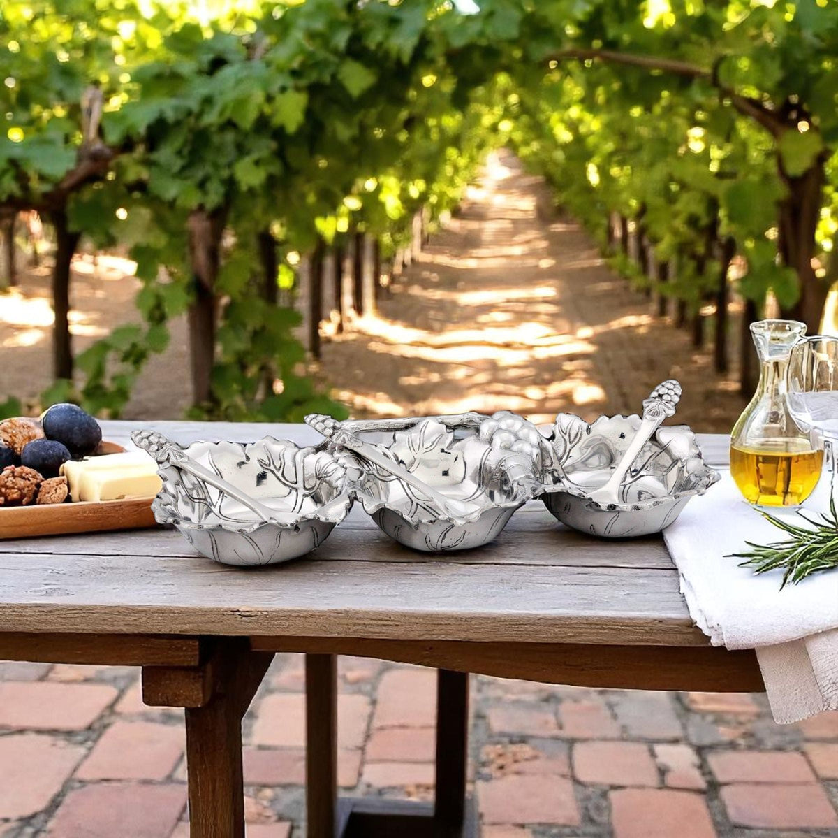 Arthur Court Grape Grape Condiment Server