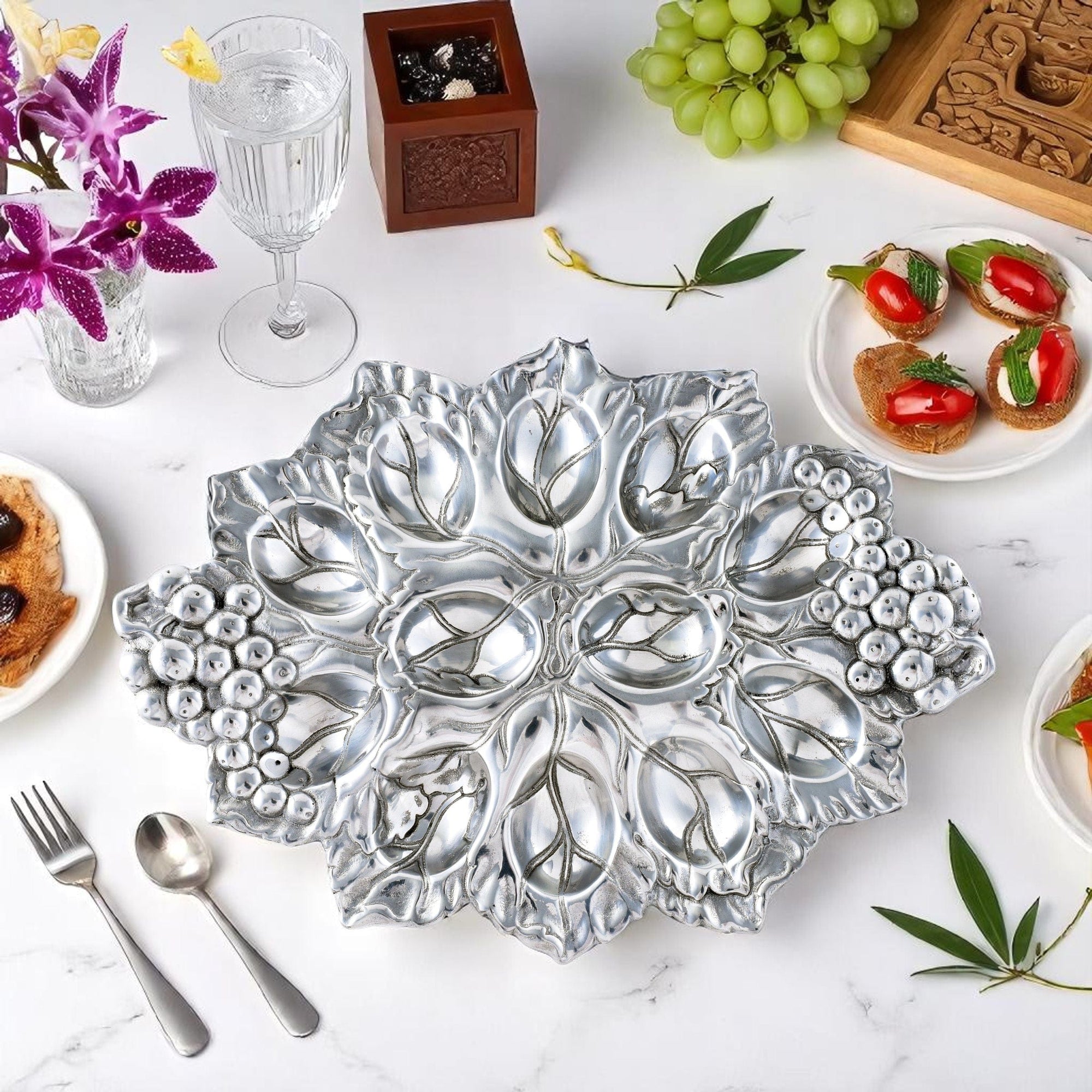 Arthur Court Grape Grape Deviled Egg Holder