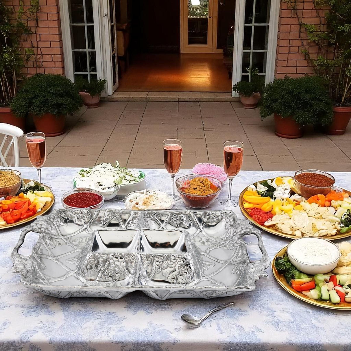 Arthur Court Grape Grape Entertainment Tray