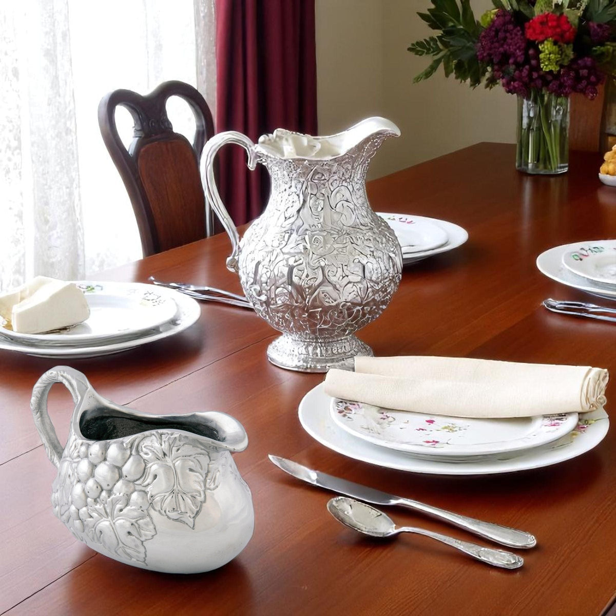 Arthur Court Grape Grape Gravy Boat