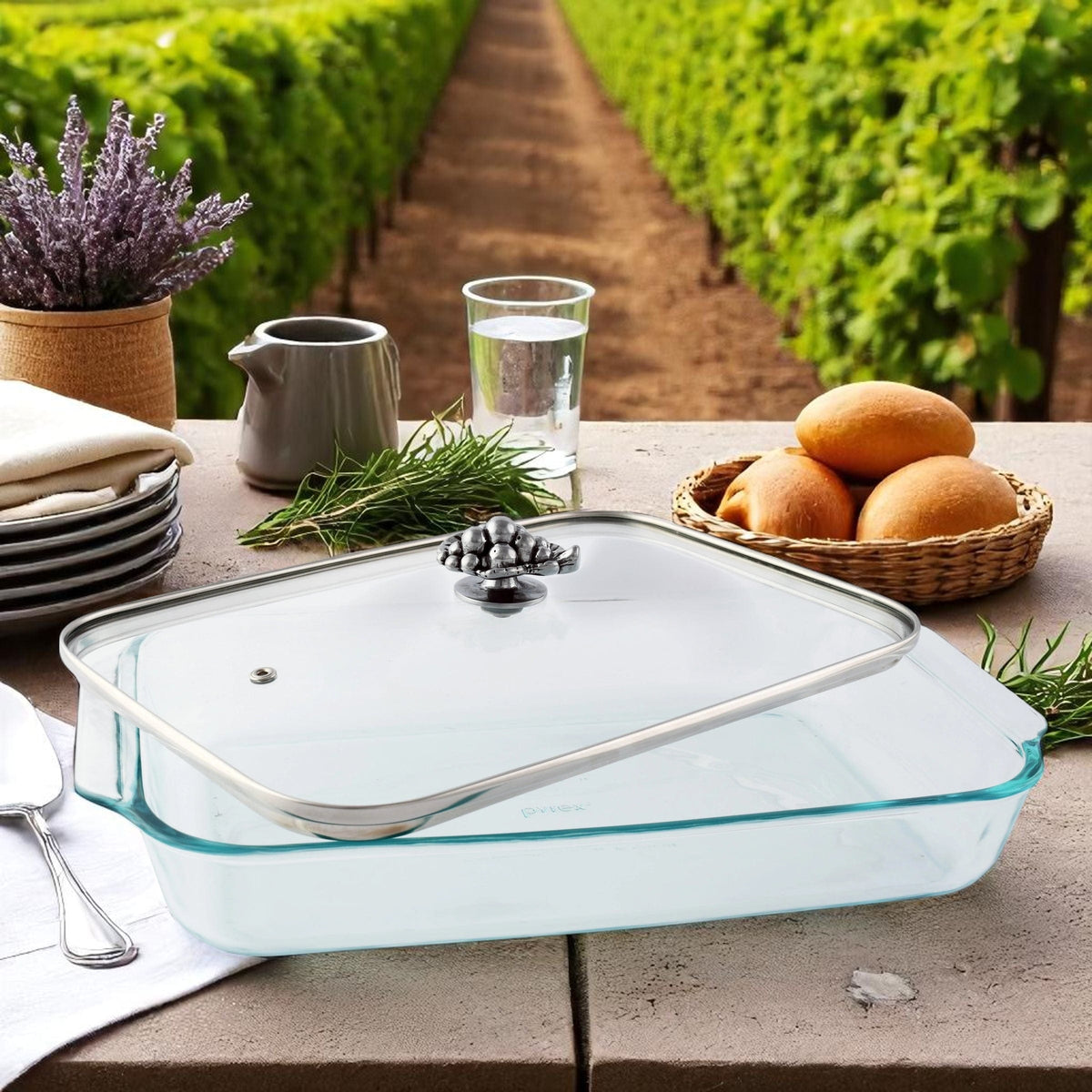 Arthur Court Grape Grape Lid with Pyrex 3 quart Baking Dish
