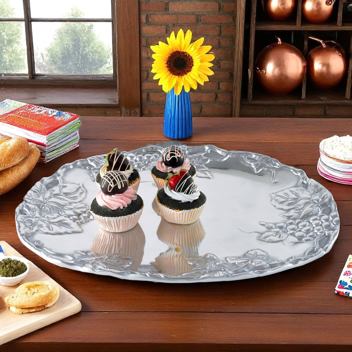 Arthur Court Grape Grape Oval Platter