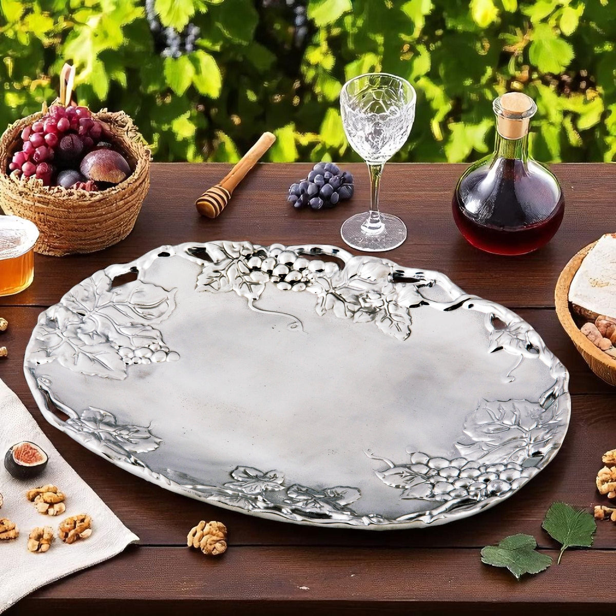 Arthur Court Grape Grape Oval Platter
