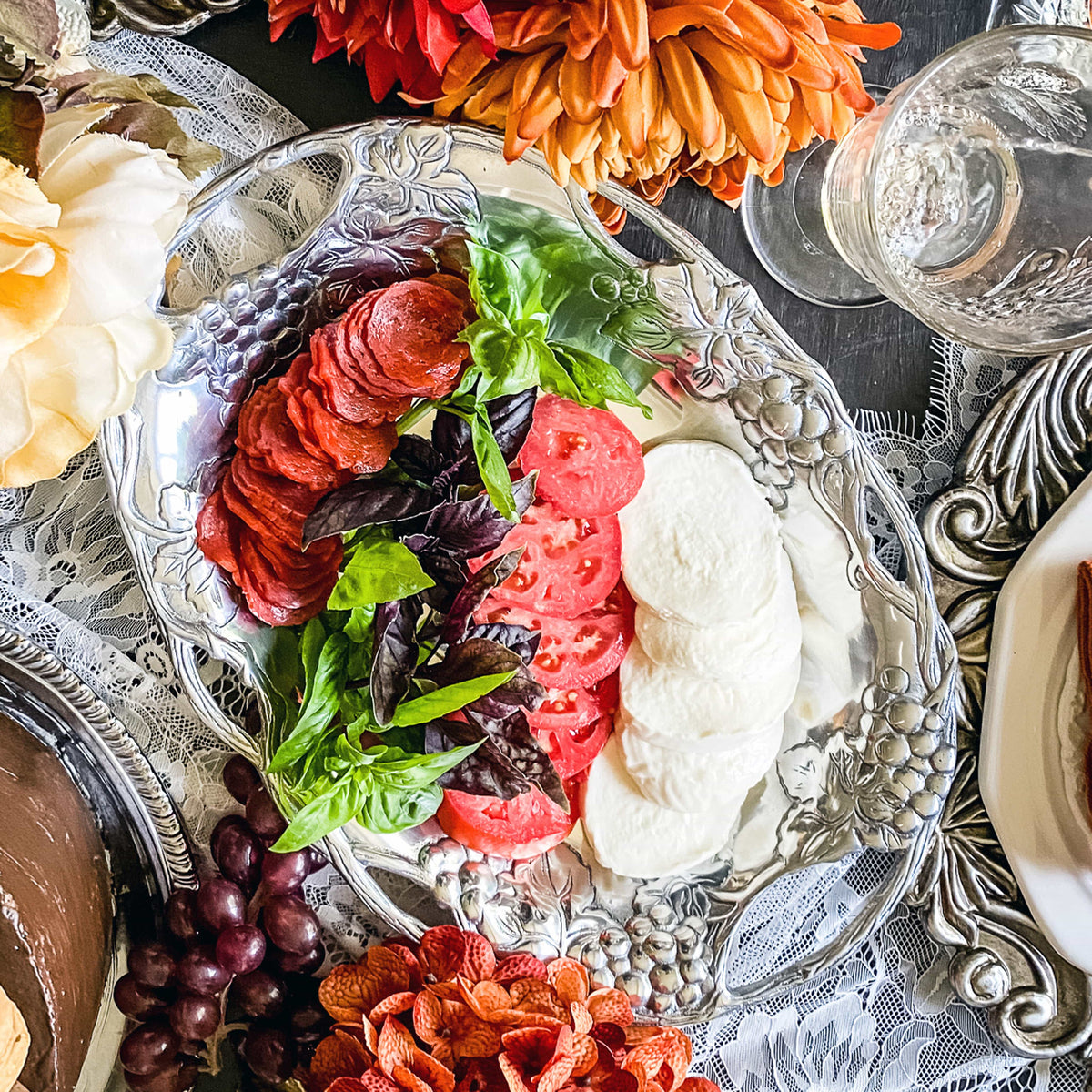 Arthur Court Grape Grape Oval Tray