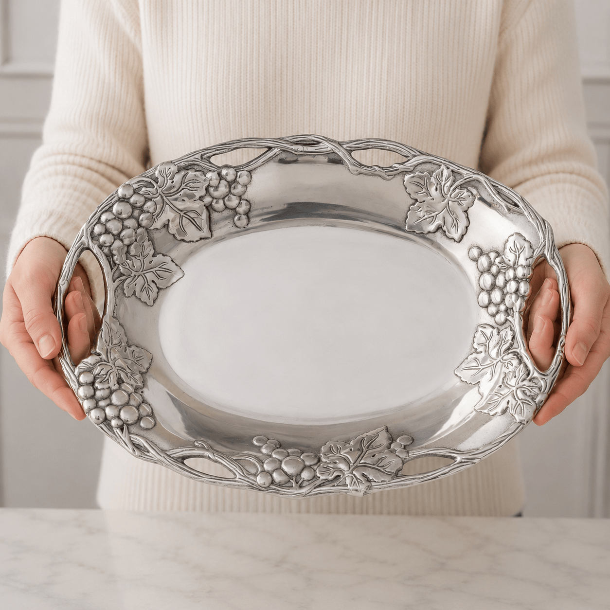 Arthur Court Grape Grape Oval Tray