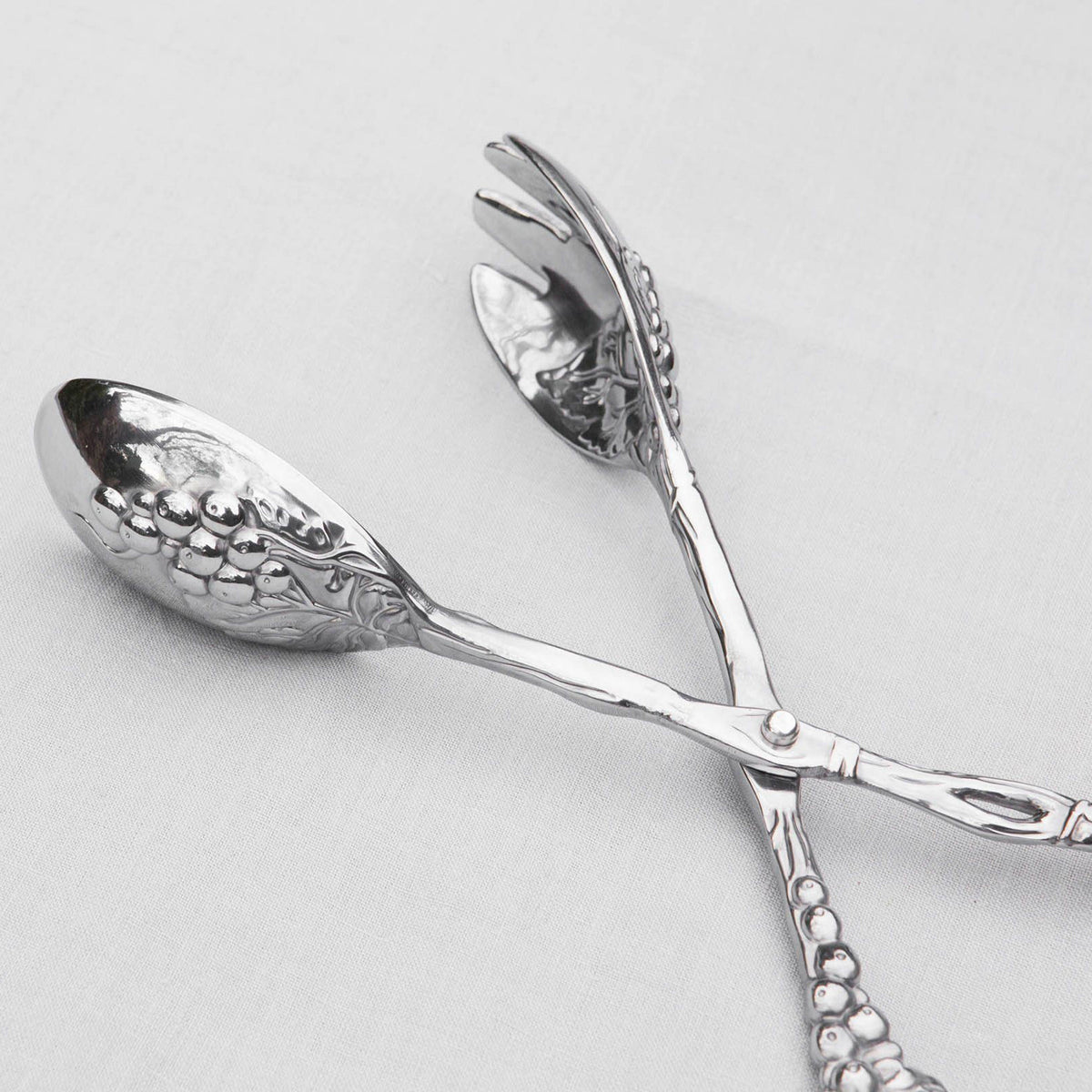 Arthur Court Grape Grape Salad Tong