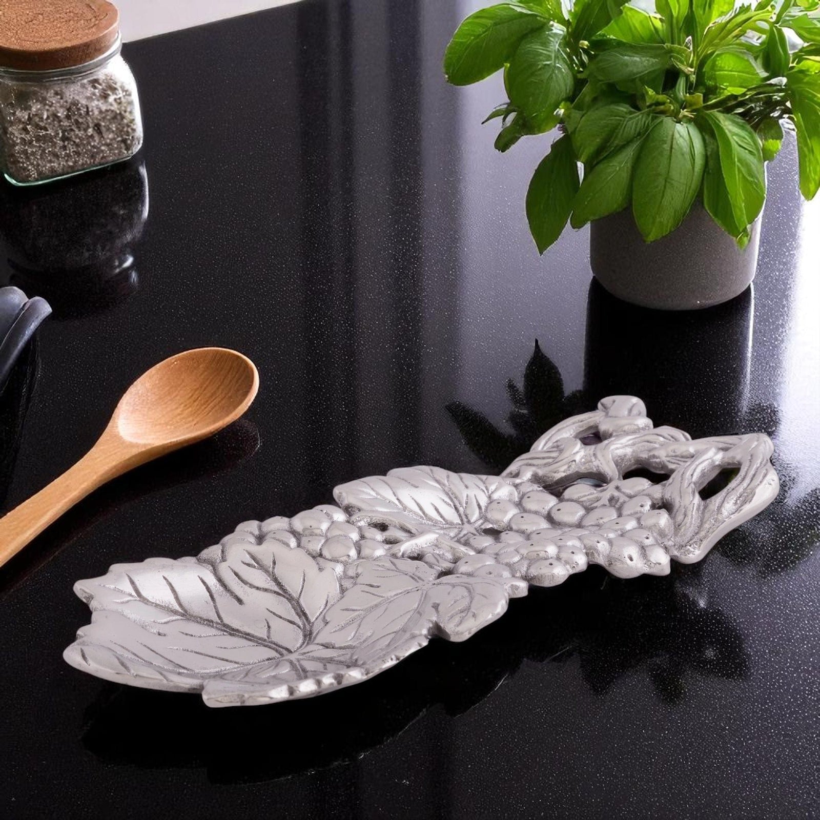 Arthur Court Grape Grape Spoon Rest