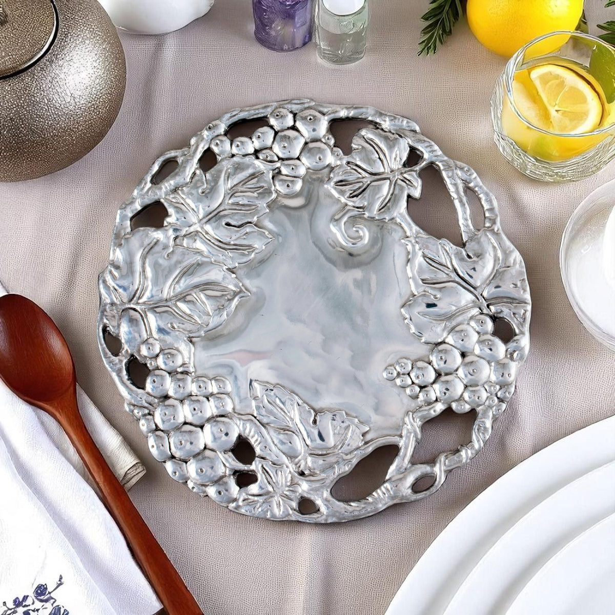 Arthur Court Grape Grapevine Trivet