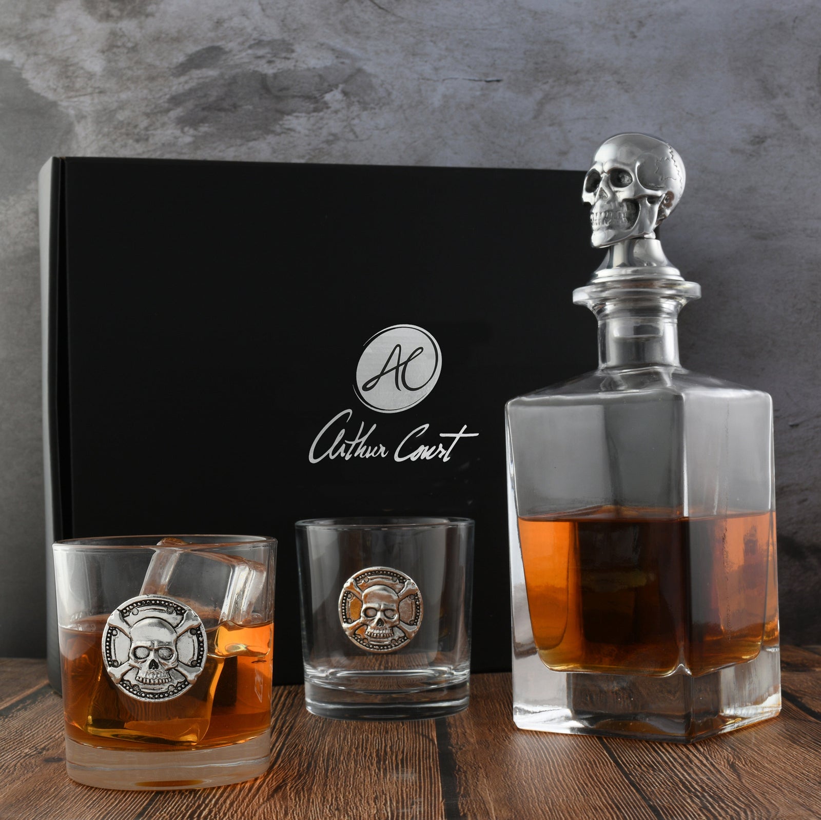 Arthur Court Holidays Skull Decanter Set with a set Double old Glasses